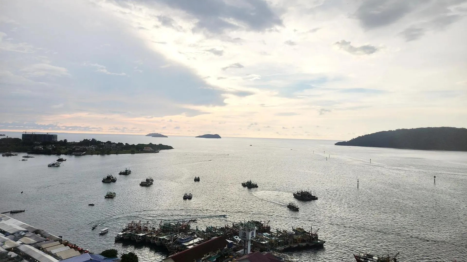 The Shore Kota Kinabalu City Centre By Lw Suites Apartment