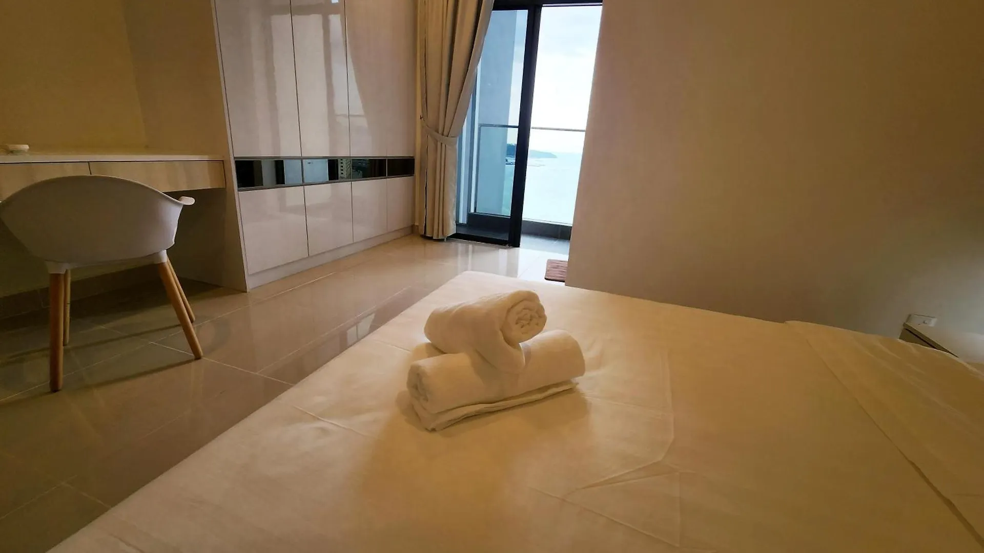 Apartment The Shore Kota Kinabalu City Centre By Lw Suites