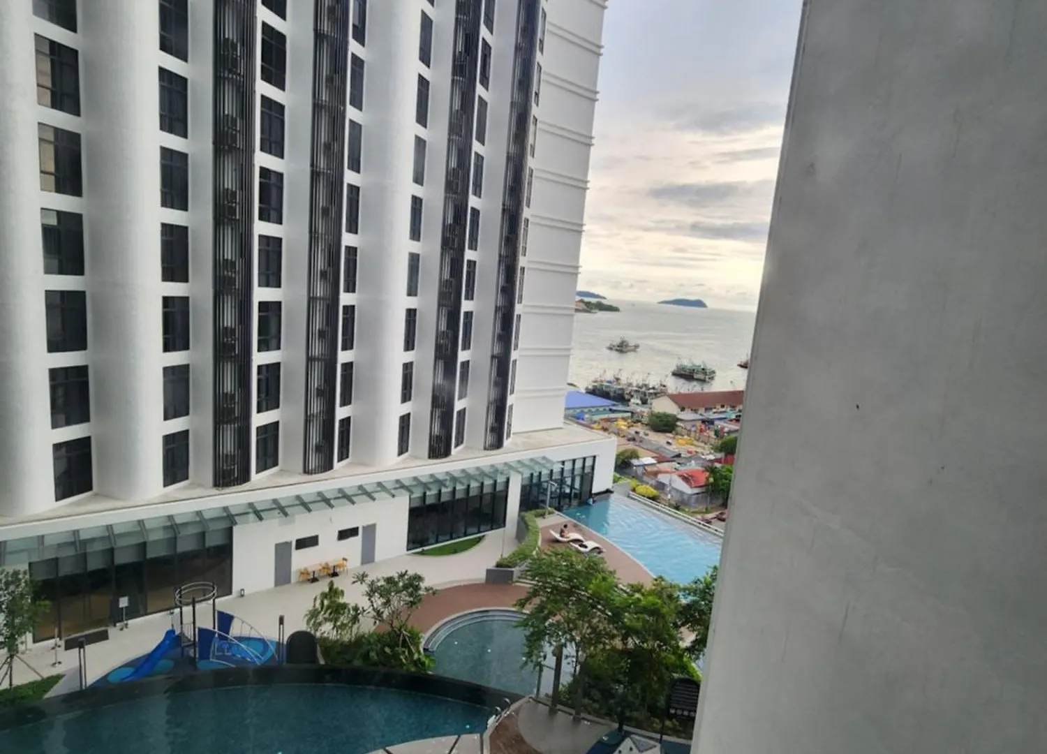 The Shore Kota Kinabalu City Centre By Lw Suites 0*,