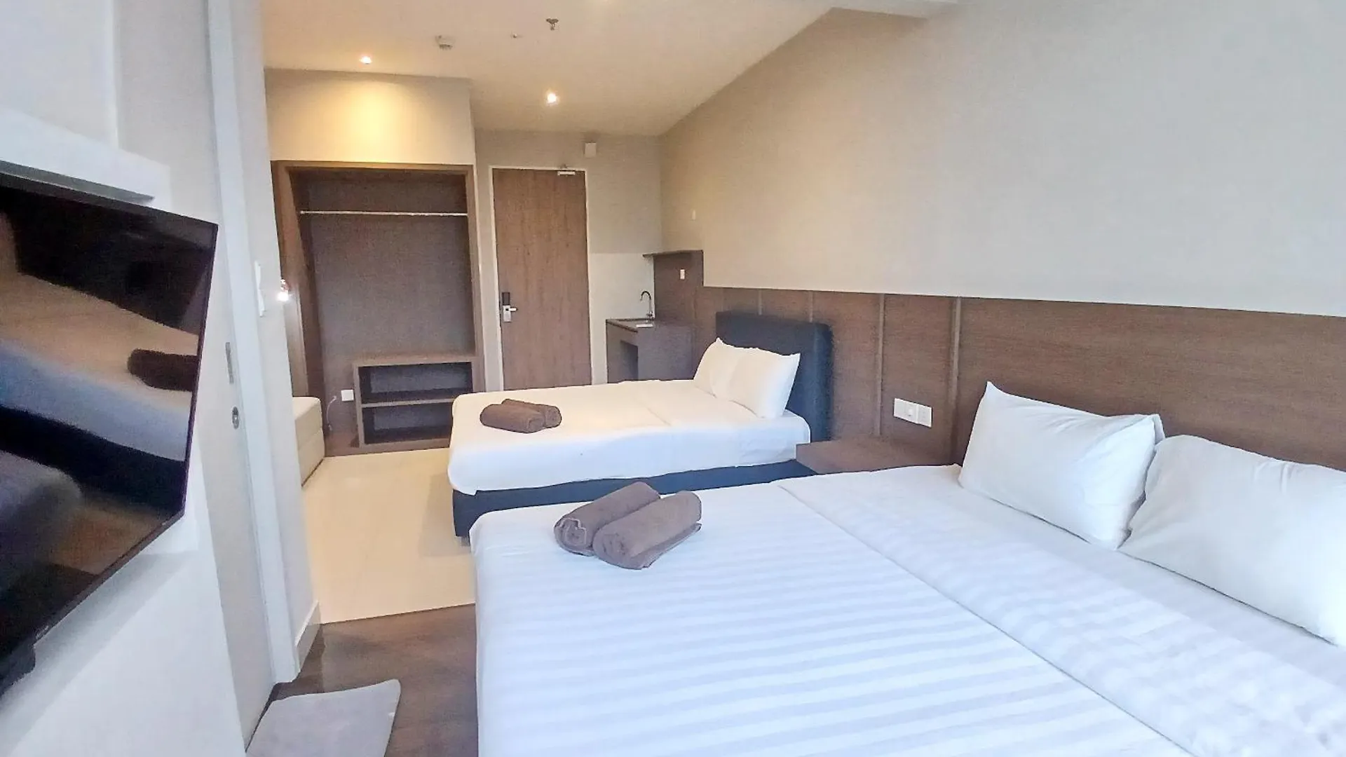 The Shore Kota Kinabalu City Centre By Lw Suites 0*,  Malaysia