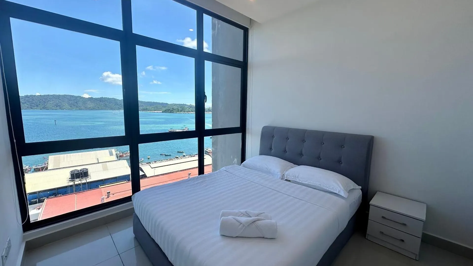 Apartment The Shore Kota Kinabalu City Centre By Lw Suites